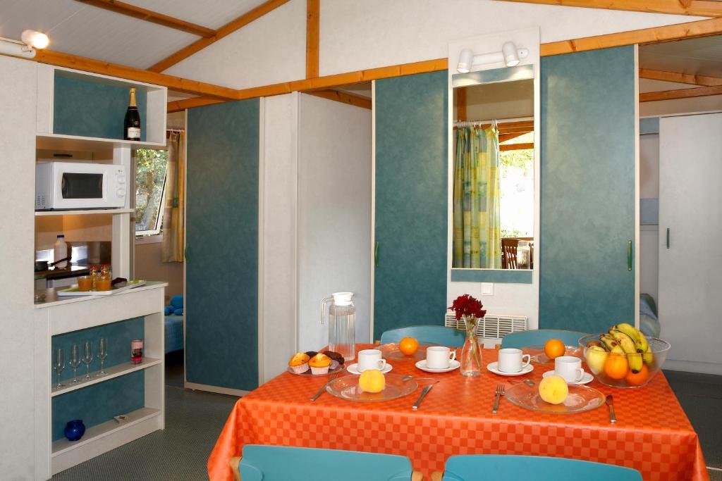 מלון Albanya Camping Bassegoda Park חדר תמונה
