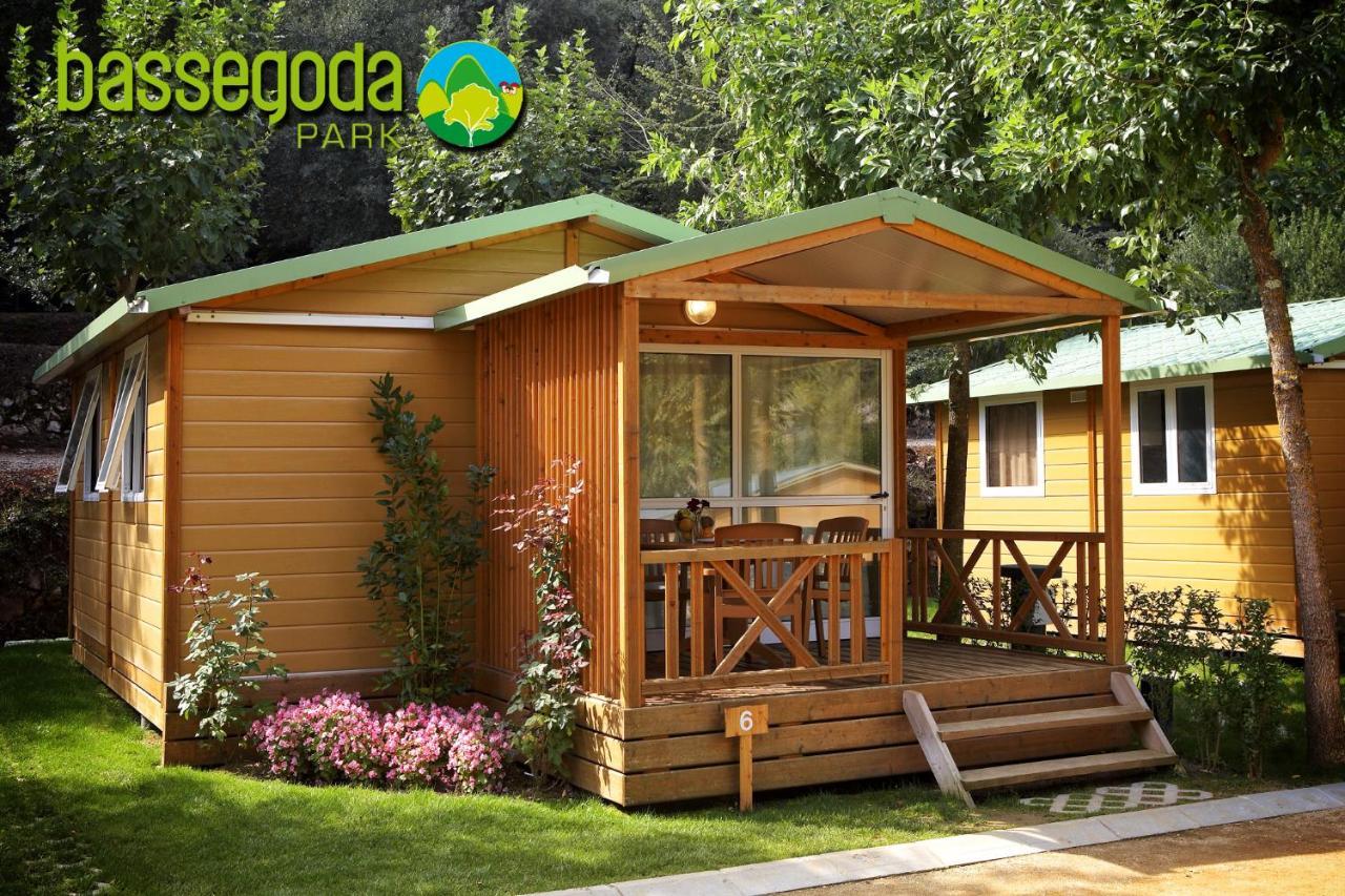 מלון Albanya Camping Bassegoda Park מראה חיצוני תמונה